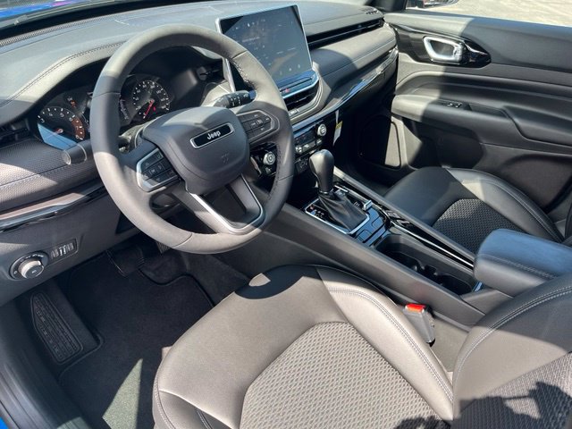 New 2026 Jeep Compass Latitude AWD/4WD image 11