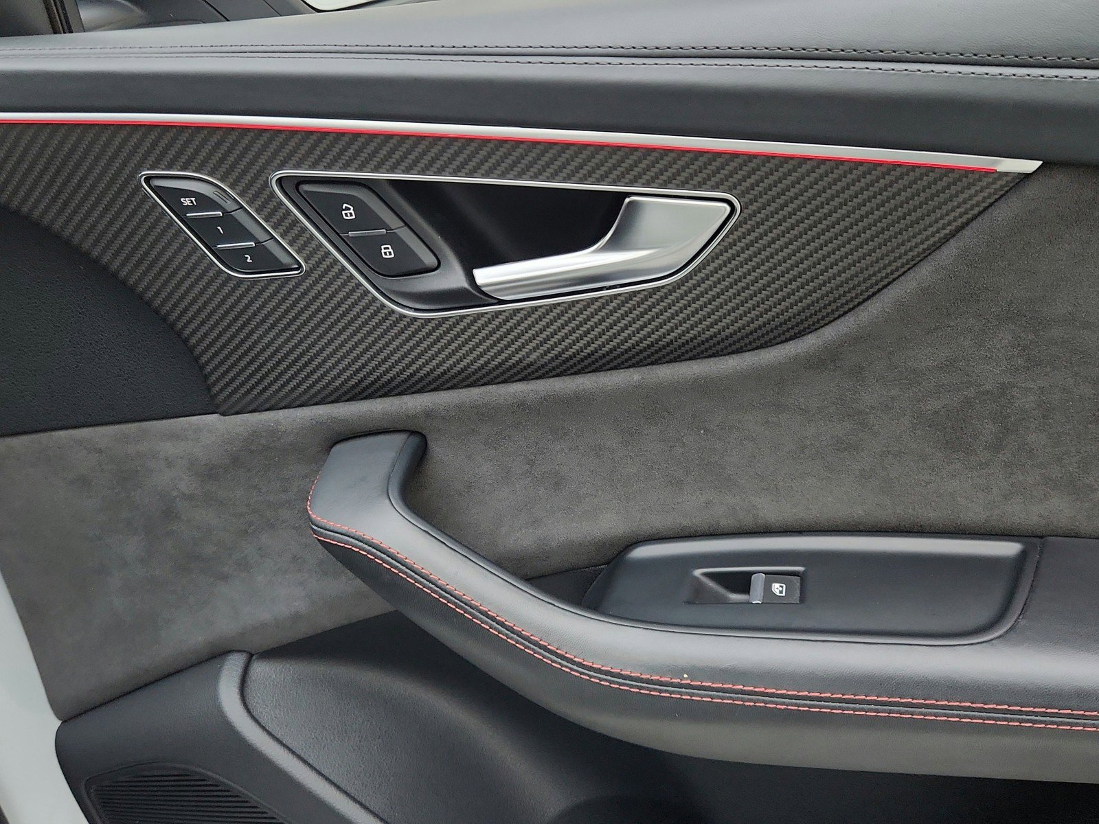 Used 2022 Audi RS Q8 w/ Luxury Package image 44