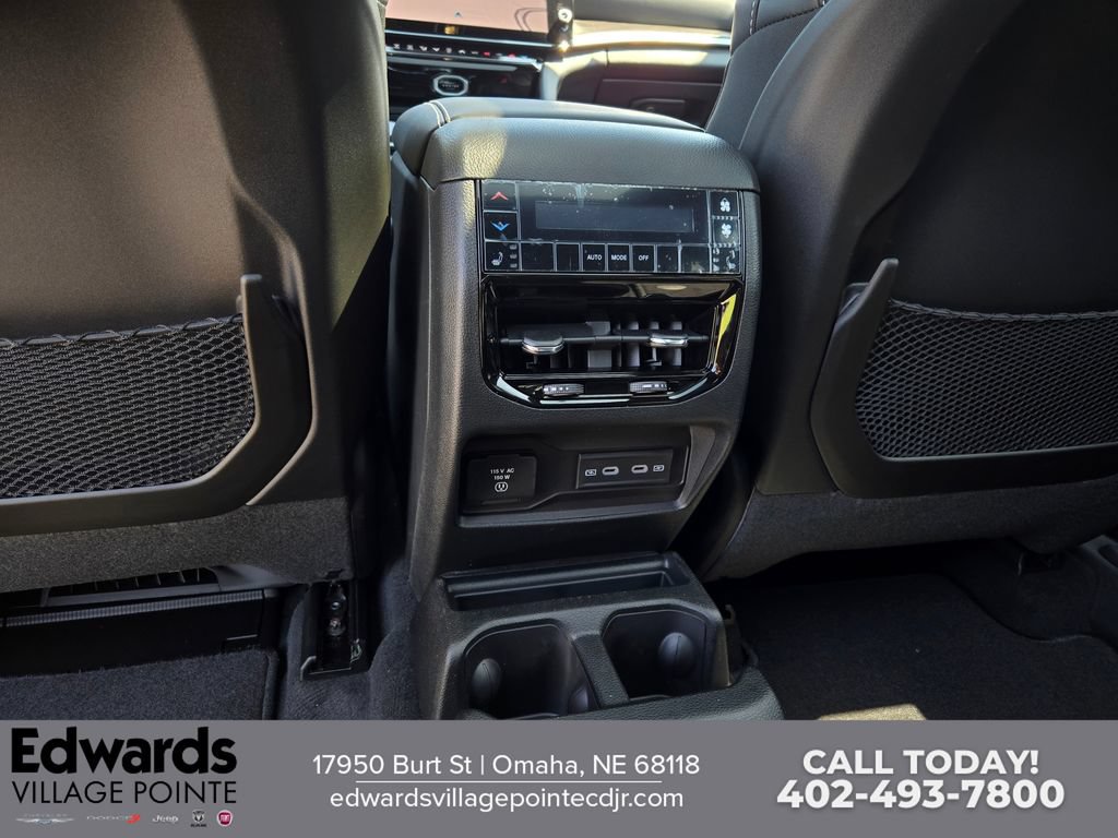 New 2026 Jeep Grand Cherokee L Limited w/ Limited Altitude Package AWD/4WD image 29