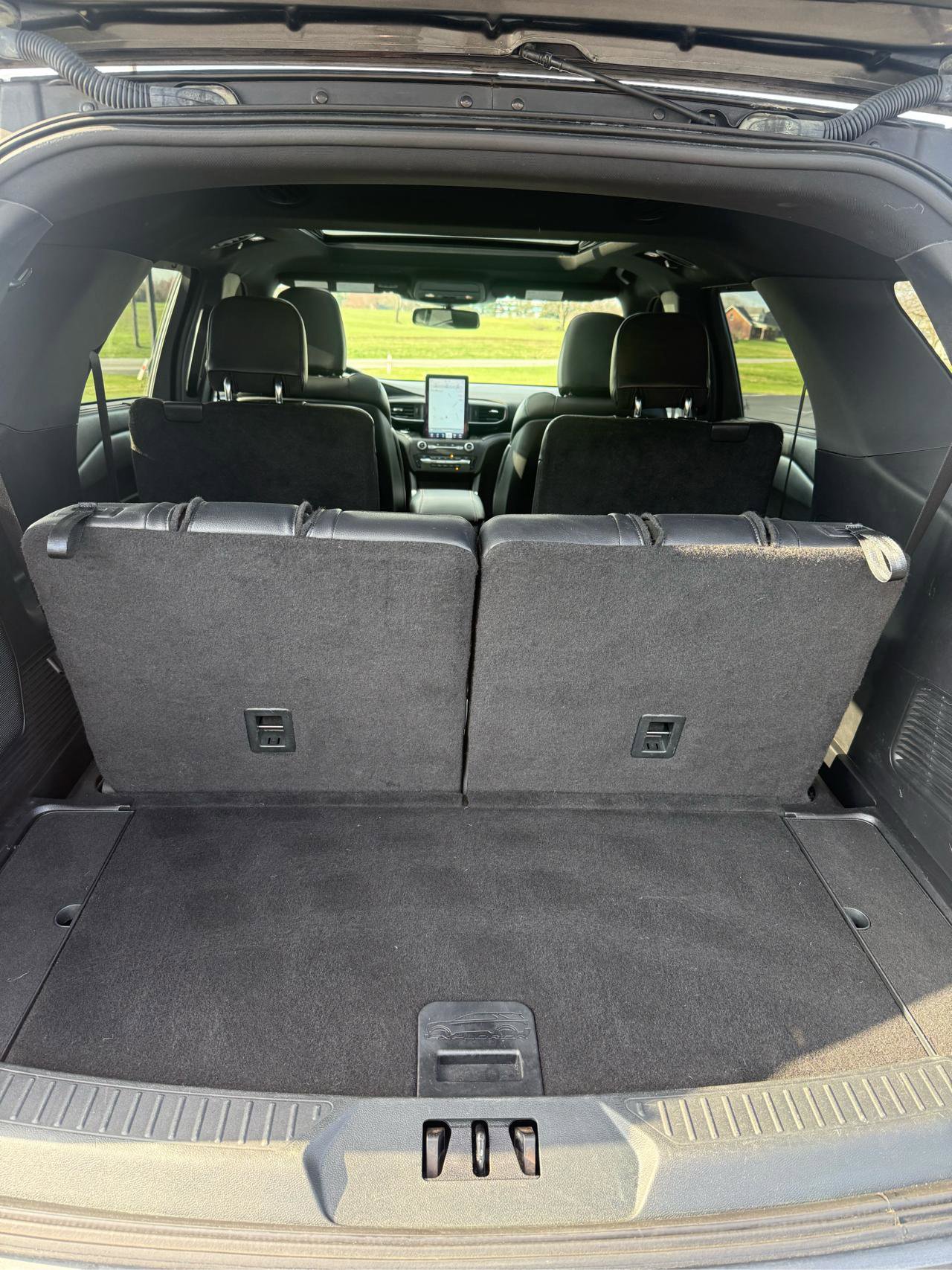 Used 2020 Ford Explorer ST w/ Premium Technology Package image 23