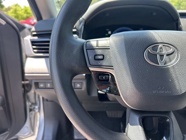Used 2025 Toyota Camry LE FWD image 20