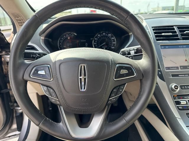 Used 2020 Lincoln MKZ w/ Convenience Package FWD image 11