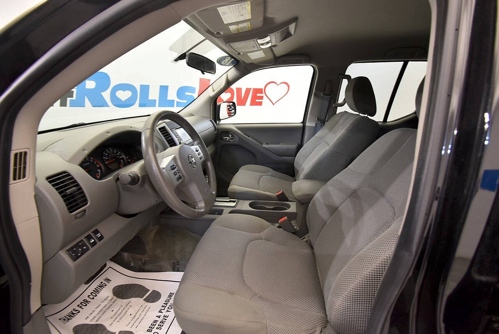Used 2018 Nissan Frontier SV AWD/4WD image 12
