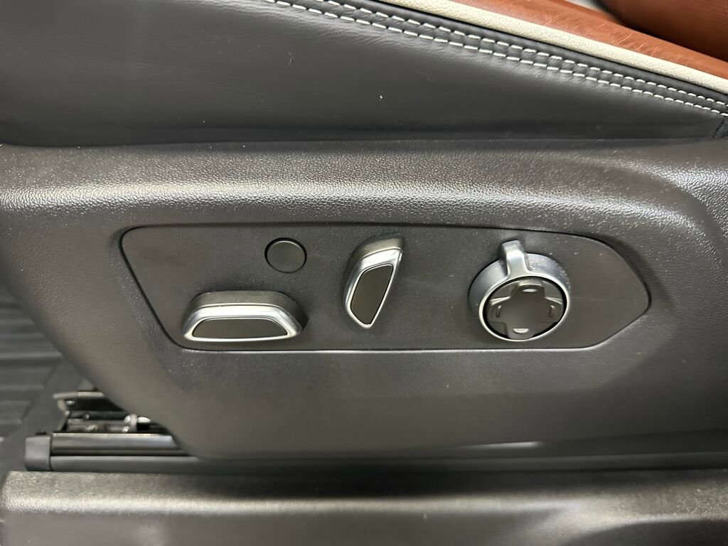 Certified 2025 GMC Sierra 2500 Denali Ultimate w/ Max Trailering Package image 6