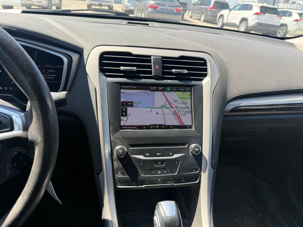 Used 2014 Ford Fusion SE w/ Equipment Group 202A FWD image 10