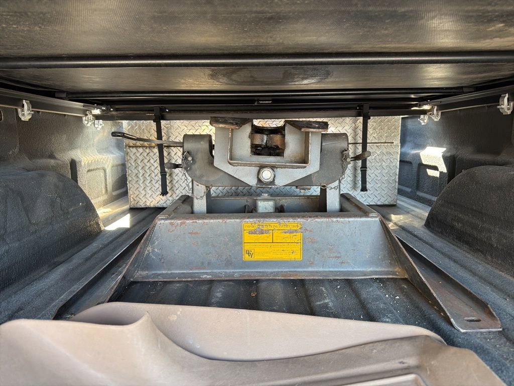 Used 2004 GMC Sierra 2500 SLT w/ Heavy-Duty Power Package image 11