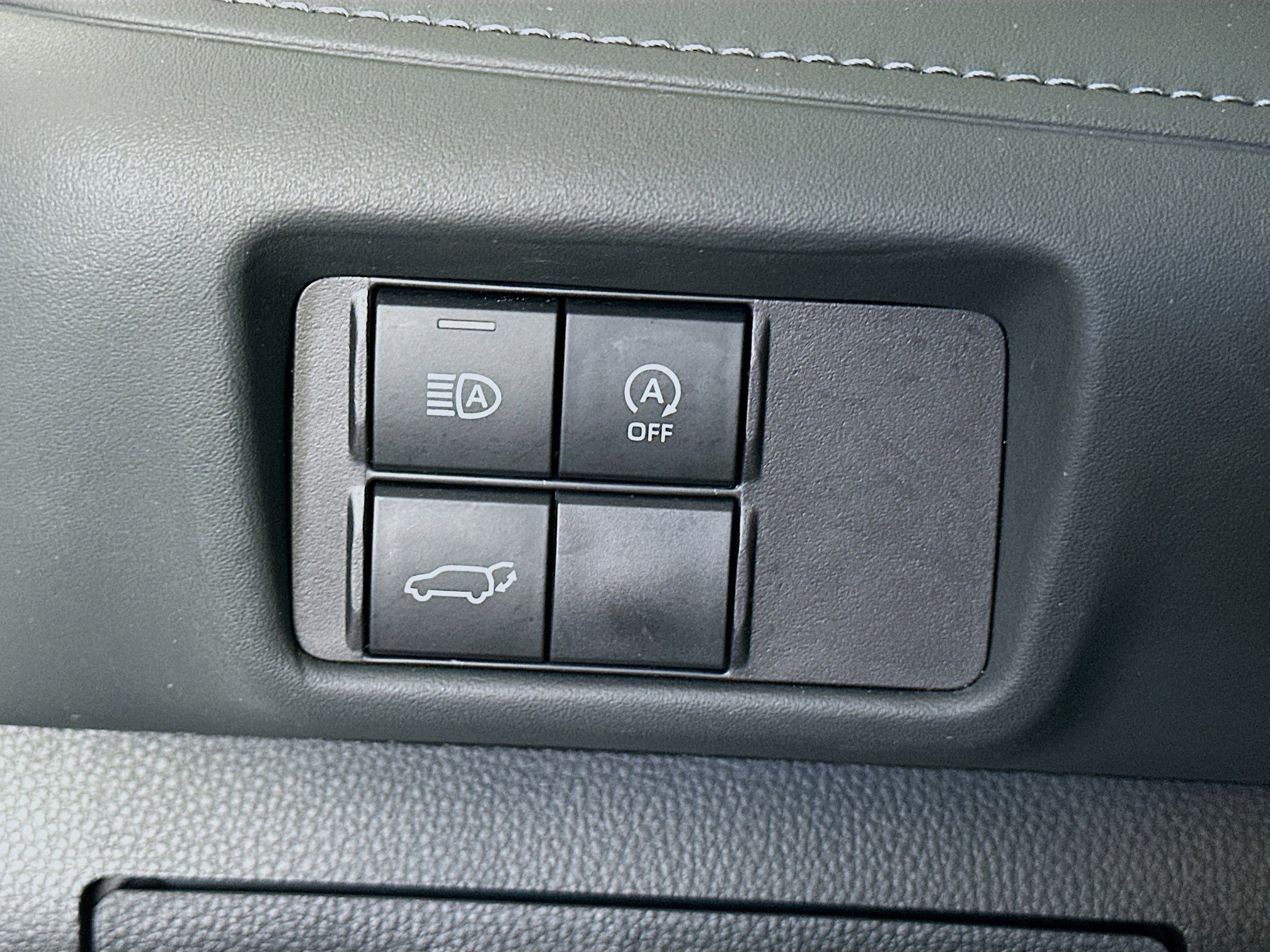 Used 2024 Toyota Highlander LE image 17