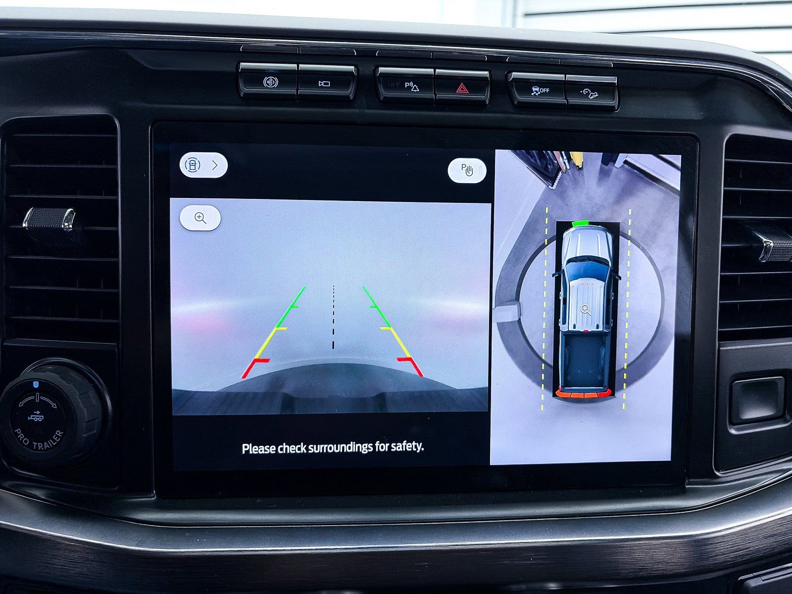 Used 2023 Ford F250 Lariat w/ Lariat Ultimate Package AWD/4WD image 25