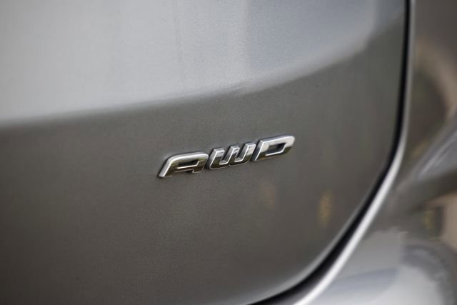 Used 2024 Ford Edge SEL AWD/4WD image 11