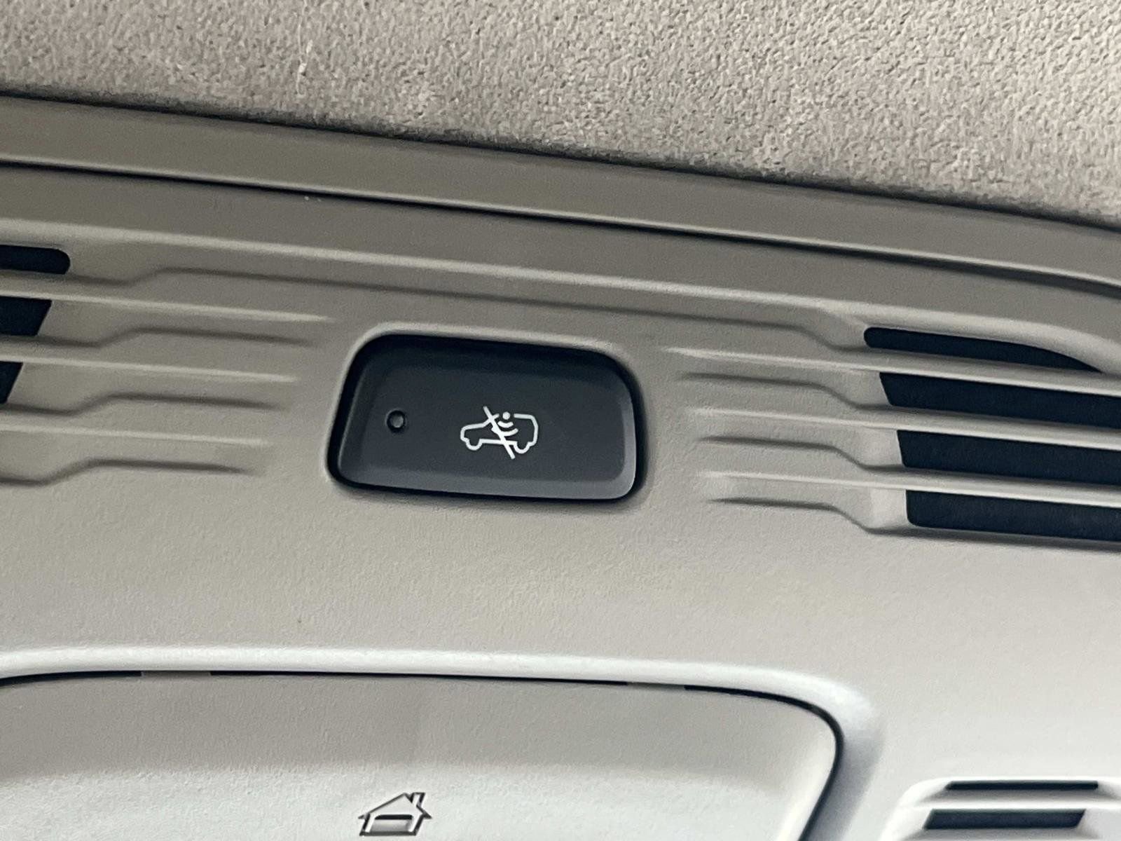 Used 2022 Cadillac Escalade ESV Sport Platinum image 36