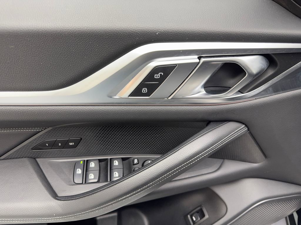 Used 2023 BMW i4 eDrive35 image 33