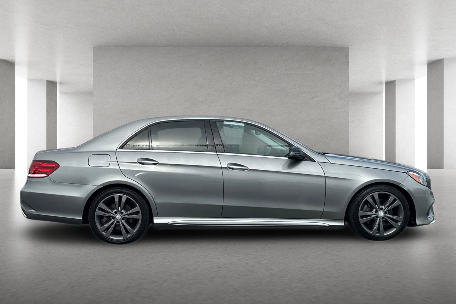 Used 2014 Mercedes-Benz E 350 Sedan image 3