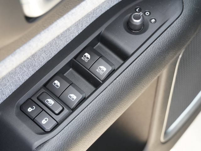 Certified 2023 Jeep Compass Latitude AWD/4WD image 20