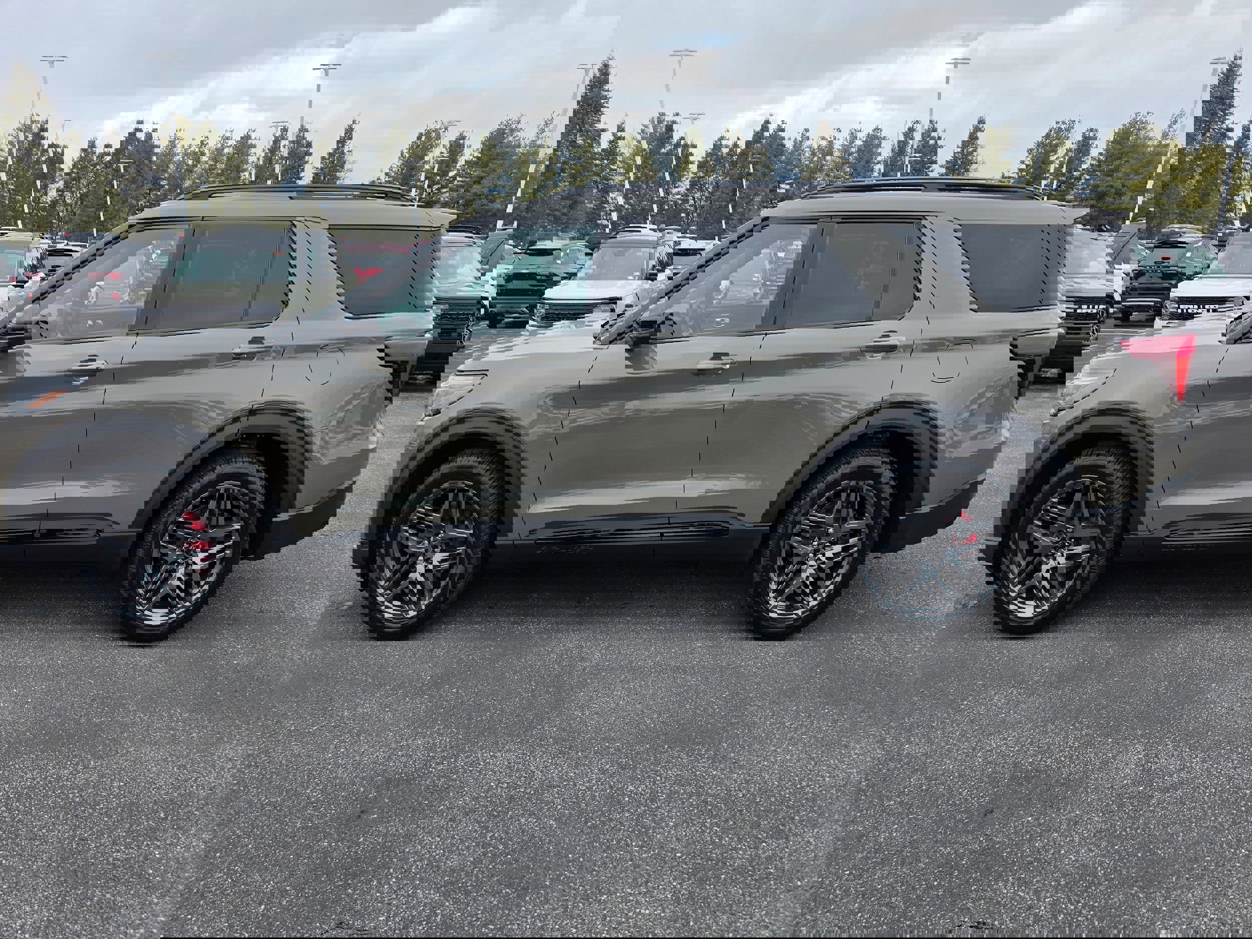 New 2026 Ford Explorer ST image 2