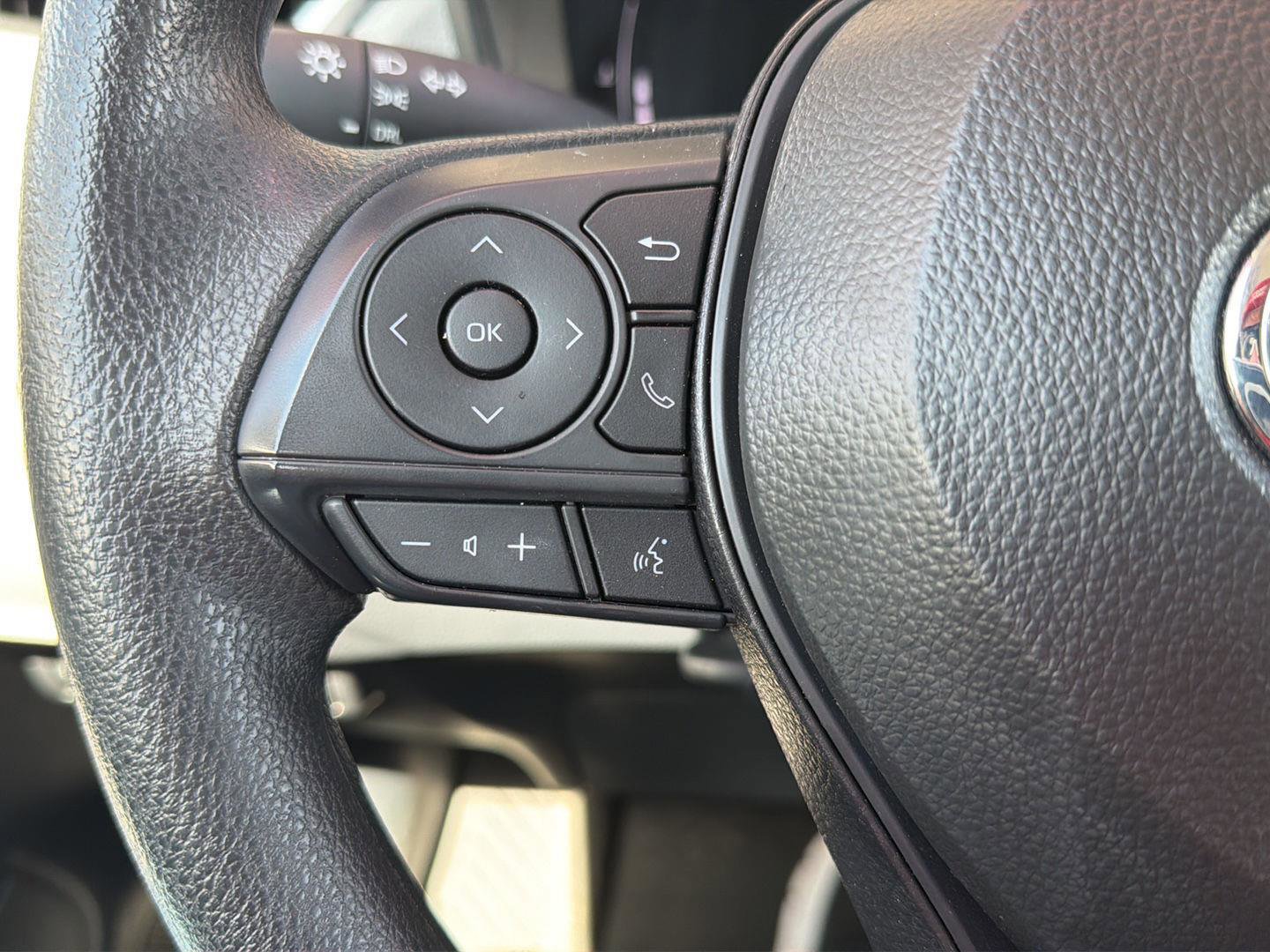 Used 2026 Toyota Corolla Cross L image 20