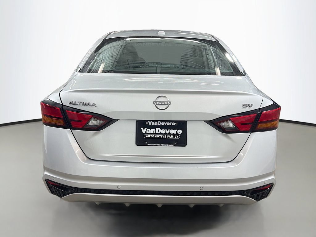 Used 2024 Nissan Altima 2.5 SV FWD image 8