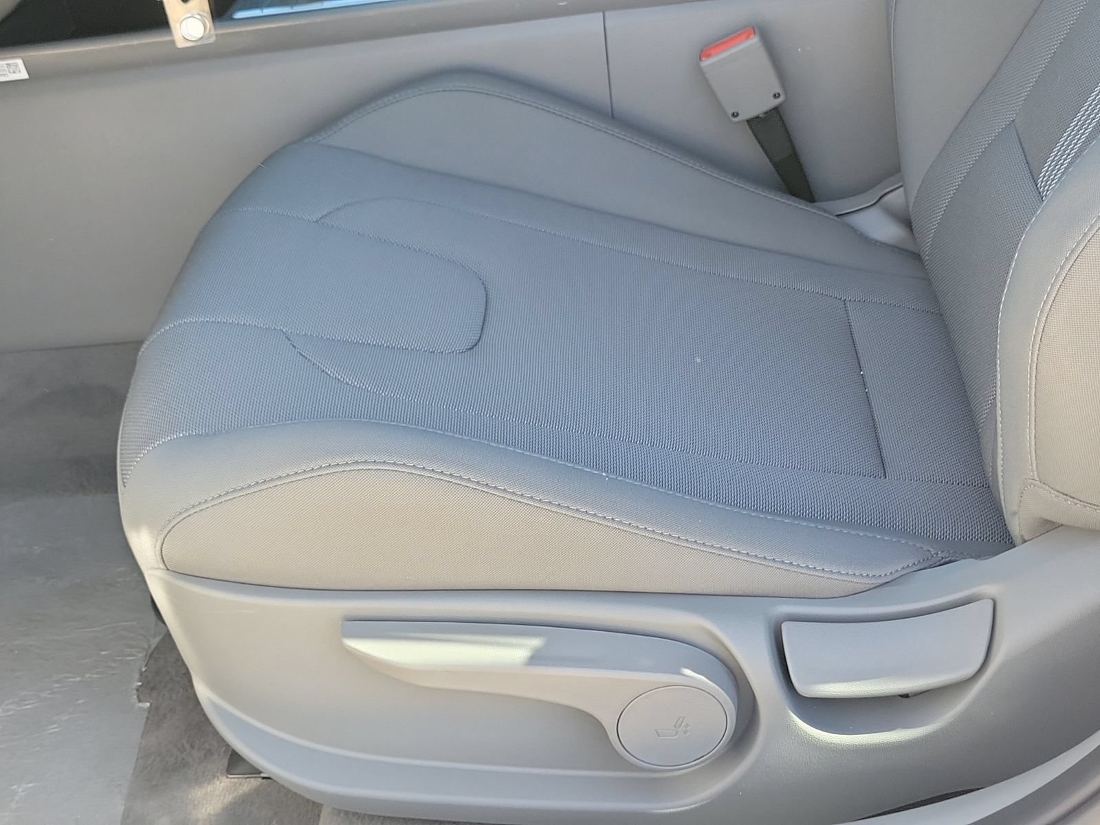 New 2026 Hyundai Elantra SE FWD image 15