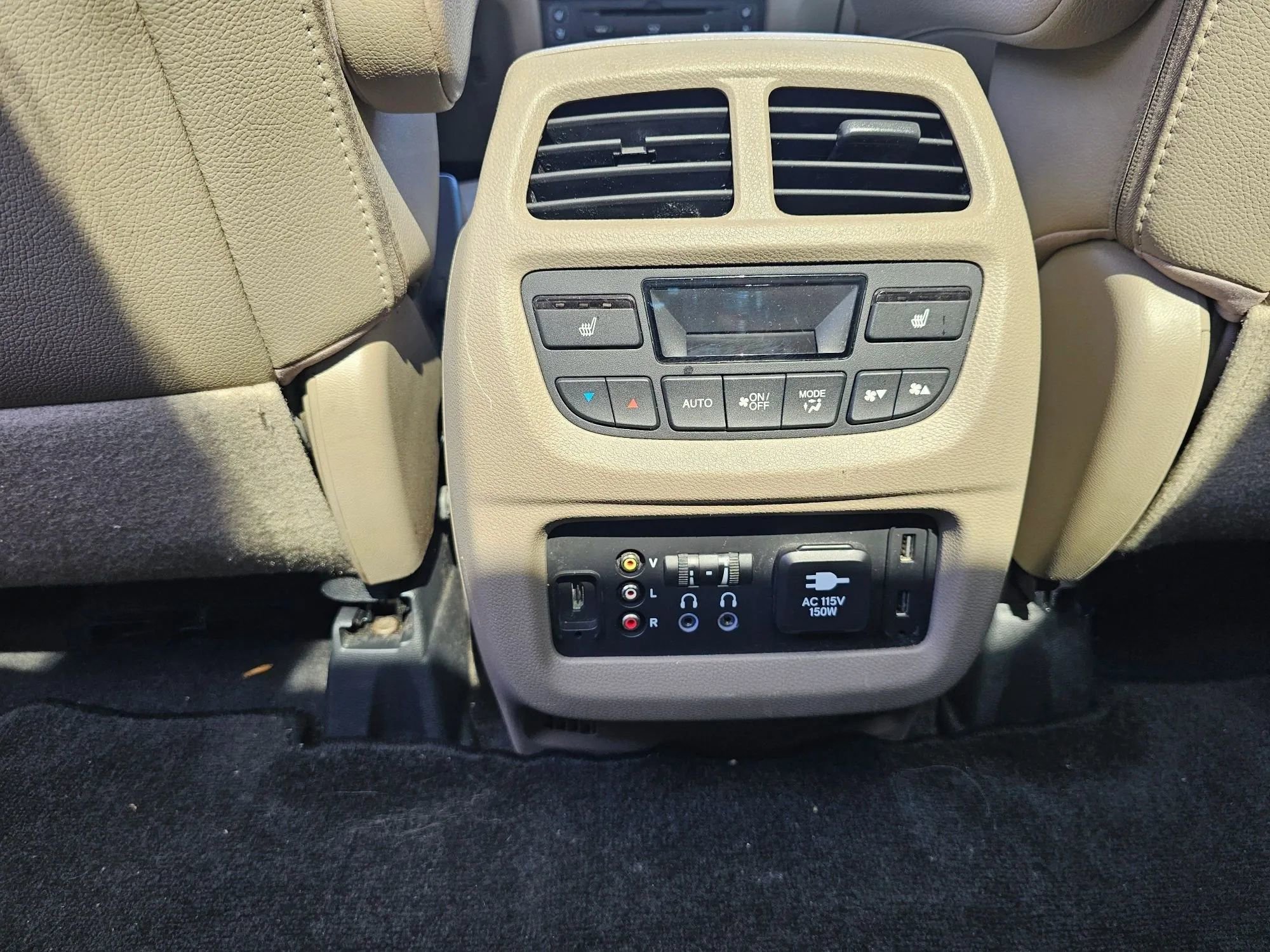 Used 2016 Honda Pilot Elite image 17