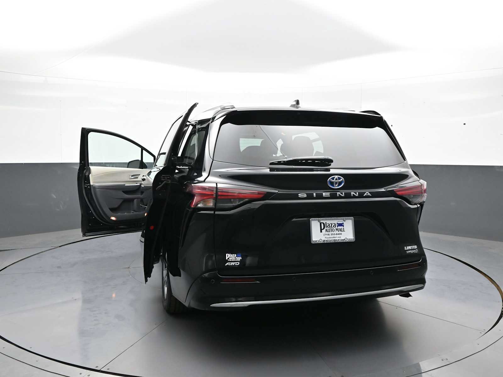 Used 2024 Toyota Sienna Limited AWD/4WD image 49