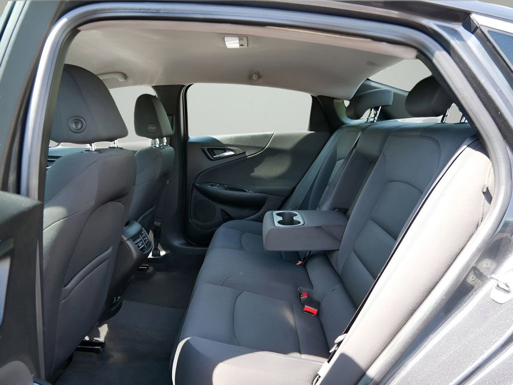 Used 2016 Chevrolet Malibu LT FWD image 11