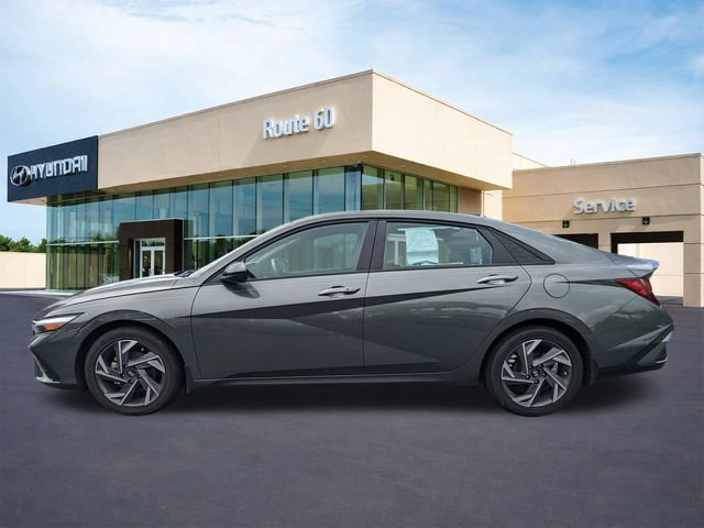 Used 2025 Hyundai Elantra Sport FWD image 7