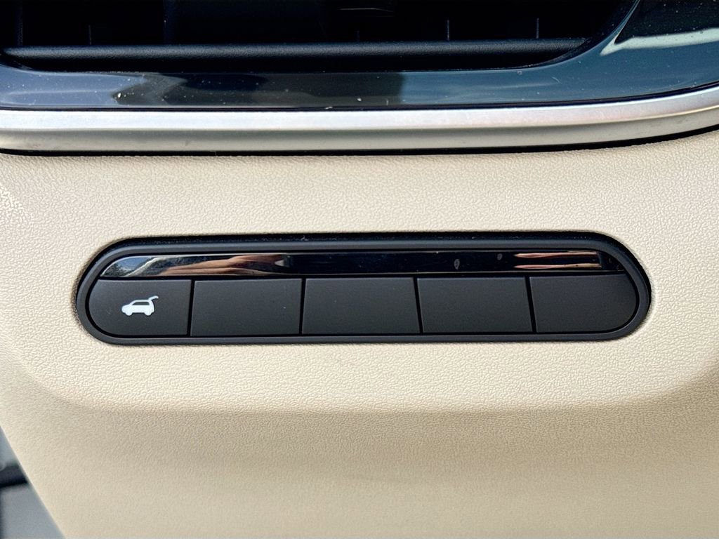 Used 2023 INFINITI QX60 Pure AWD/4WD image 11