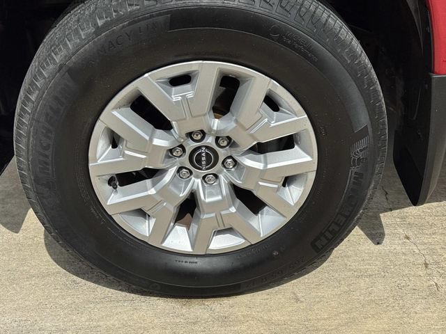 Used 2022 Nissan Frontier SV w/ Technology Package AWD/4WD image 4