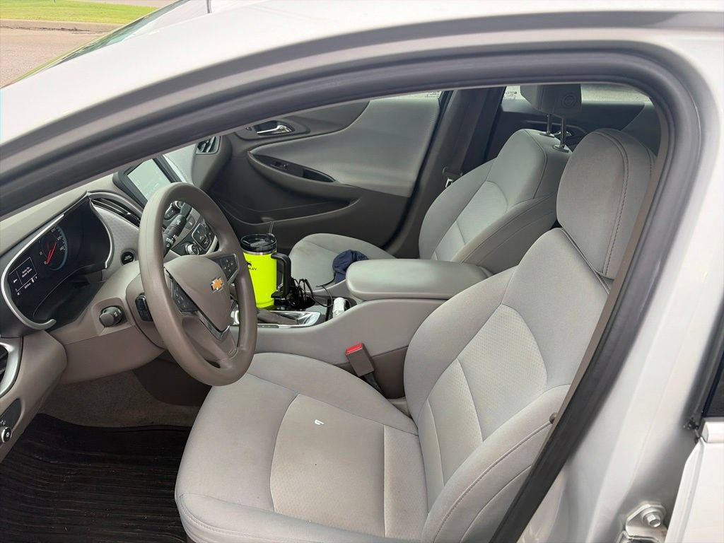 Used 2018 Chevrolet Malibu LS FWD image 17