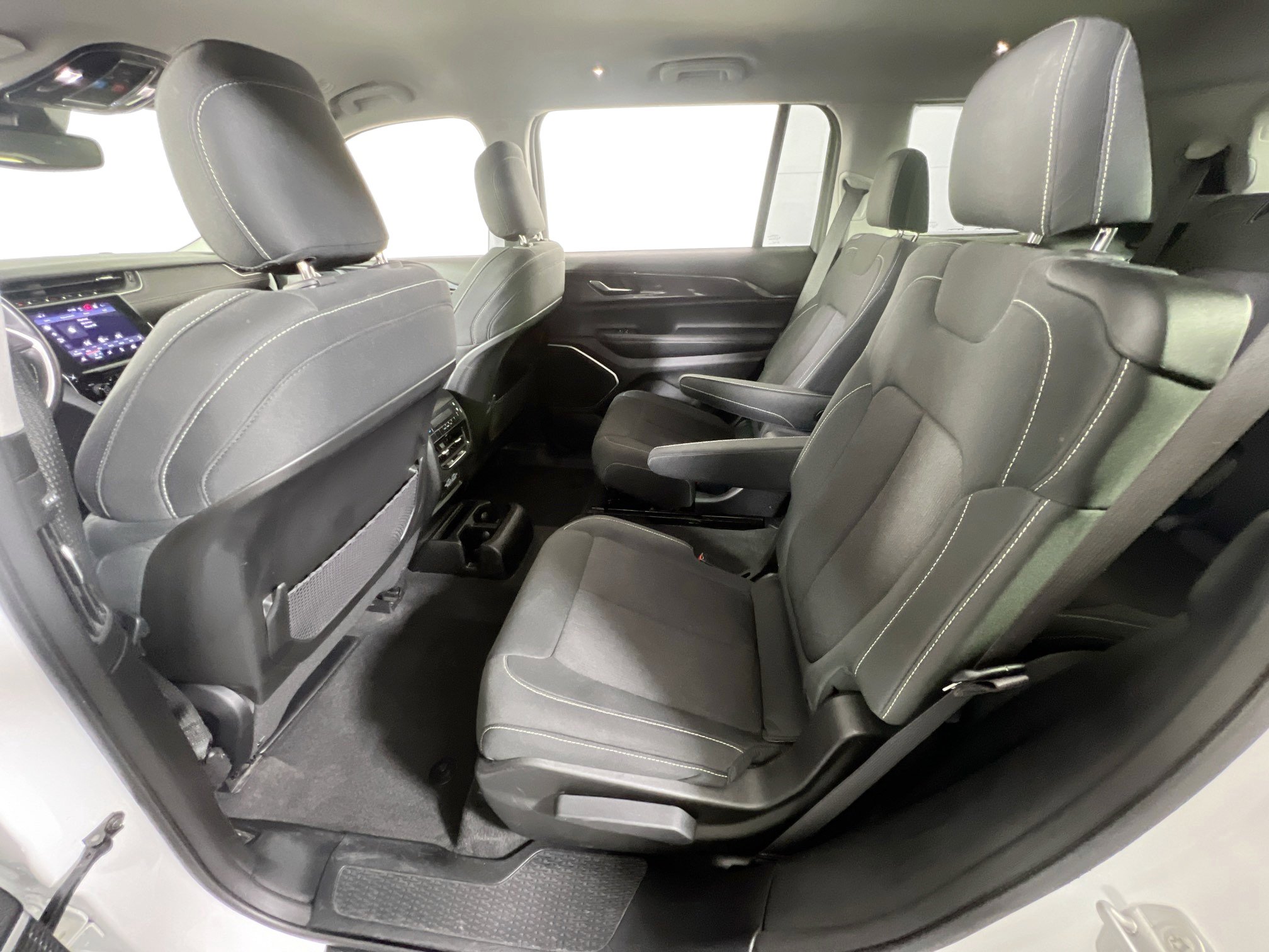 Used 2021 Jeep Grand Cherokee L Laredo w/ Luxury Tech Group I image 23