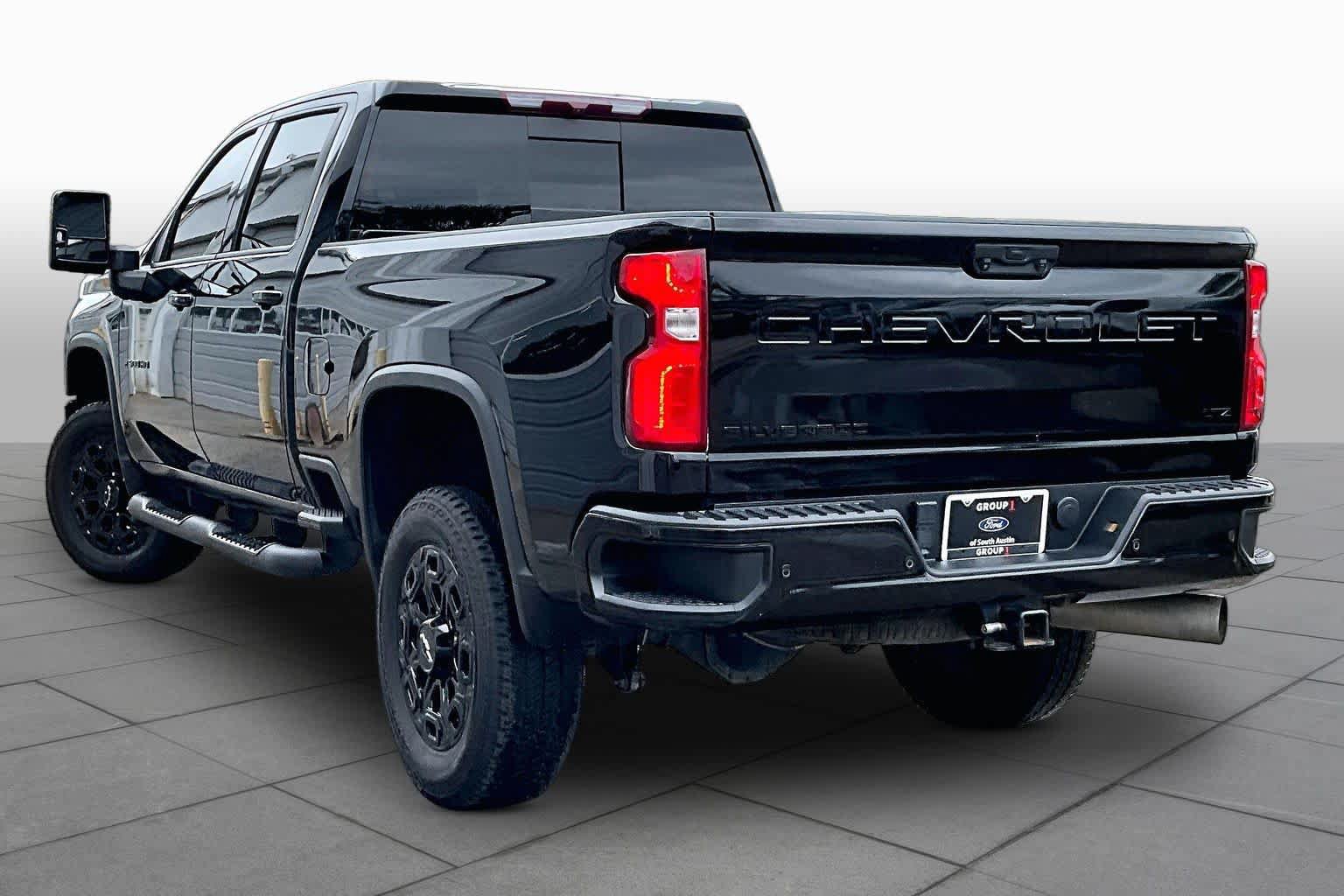 Used 2024 Chevrolet Silverado 2500 LTZ w/ LTZ Plus Package AWD/4WD image 12