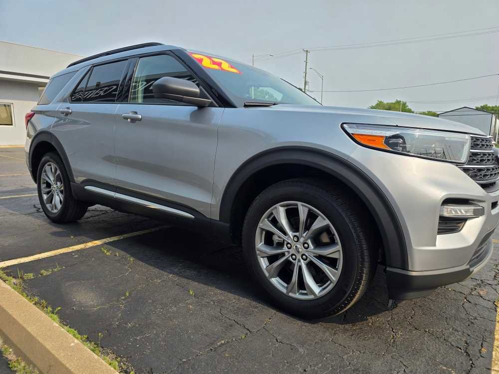 Used 2022 Ford Explorer XLT w/ Equipment Group 202A image 11