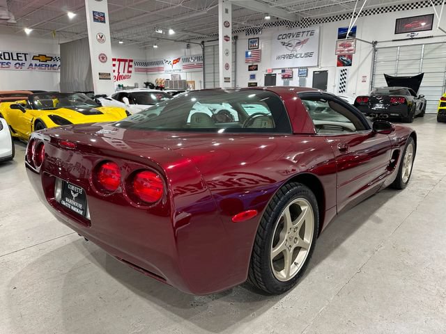Used 2003 Chevrolet Corvette Coupe w/ Preferred Equipment Group RWD image 16