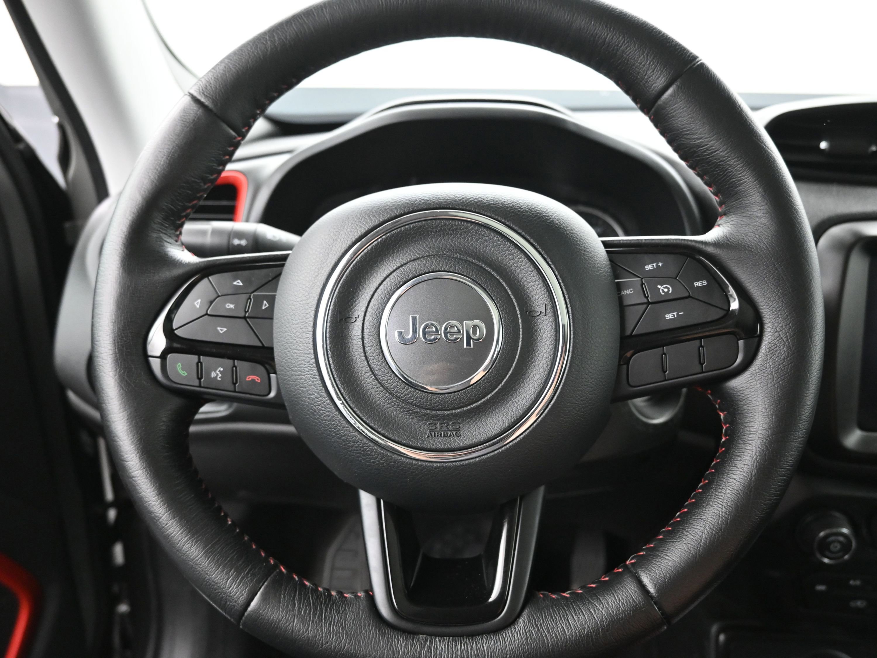 Used 2022 Jeep Renegade Trailhawk w/ Sun/Sound Group AWD/4WD image 11