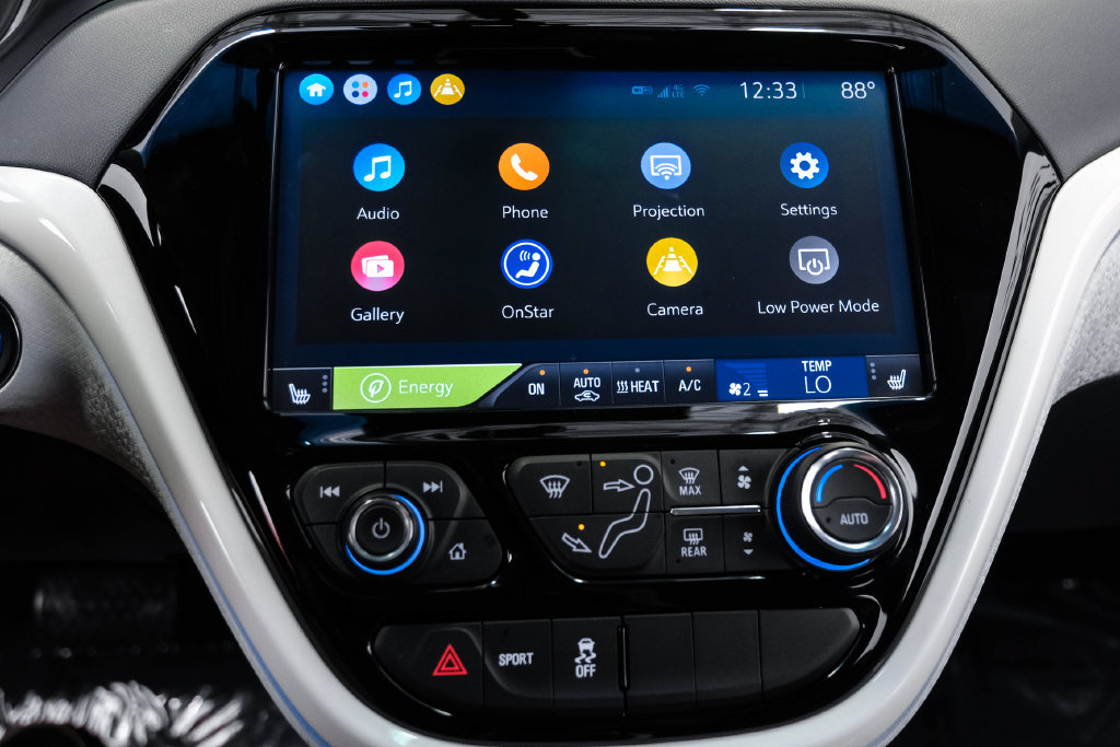 Used 2020 Chevrolet Bolt Premier w/ Infotainment Package FWD image 24
