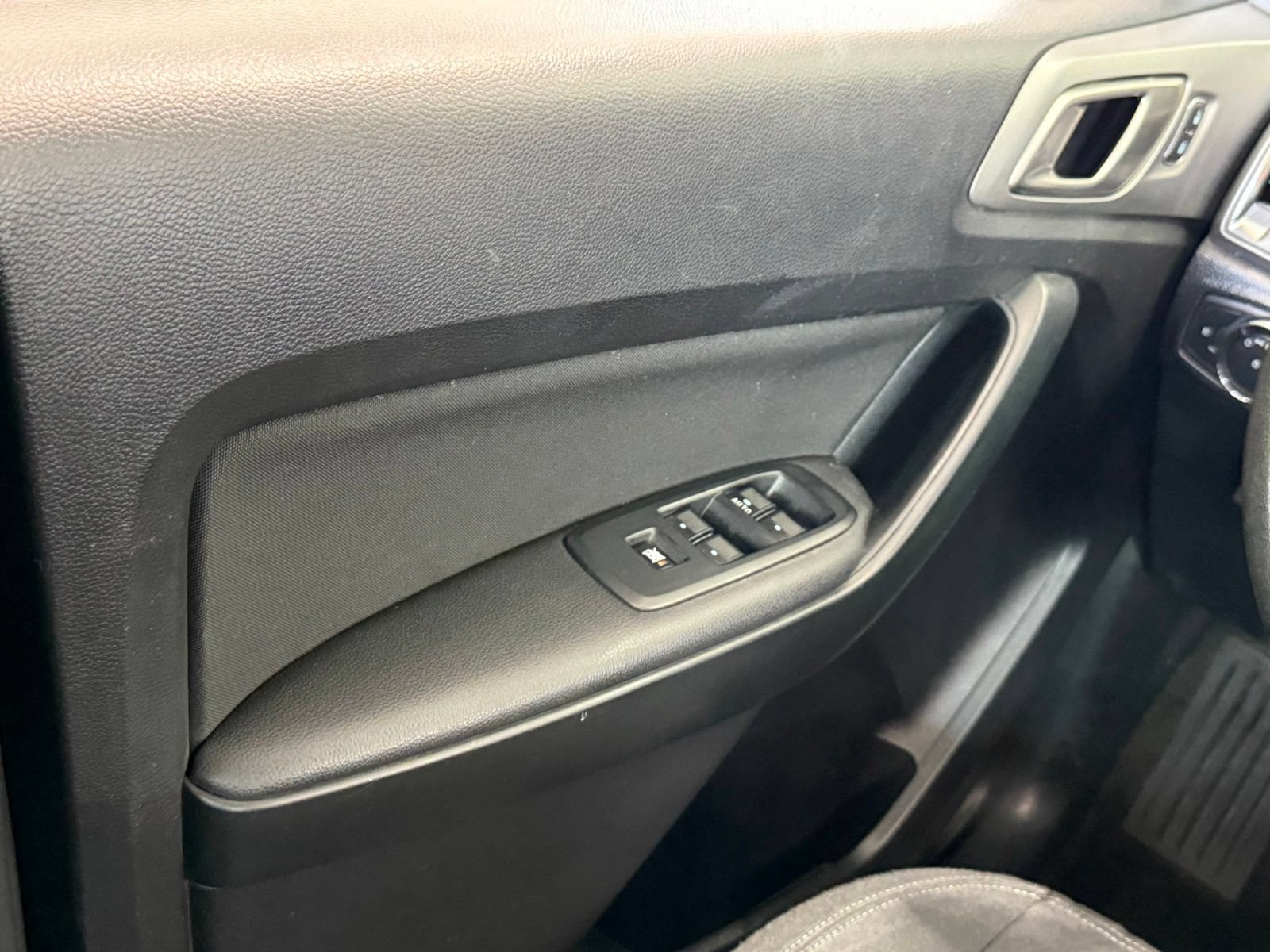 Used 2019 Ford Ranger XLT w/ Equipment Group 301A Mid AWD/4WD image 33