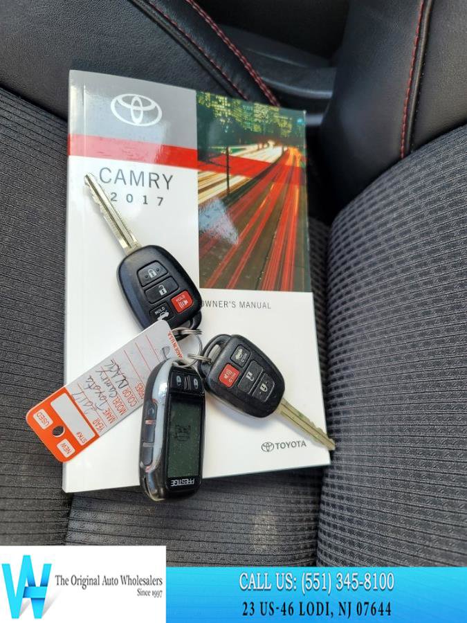 Used 2017 Toyota Camry SE image 23
