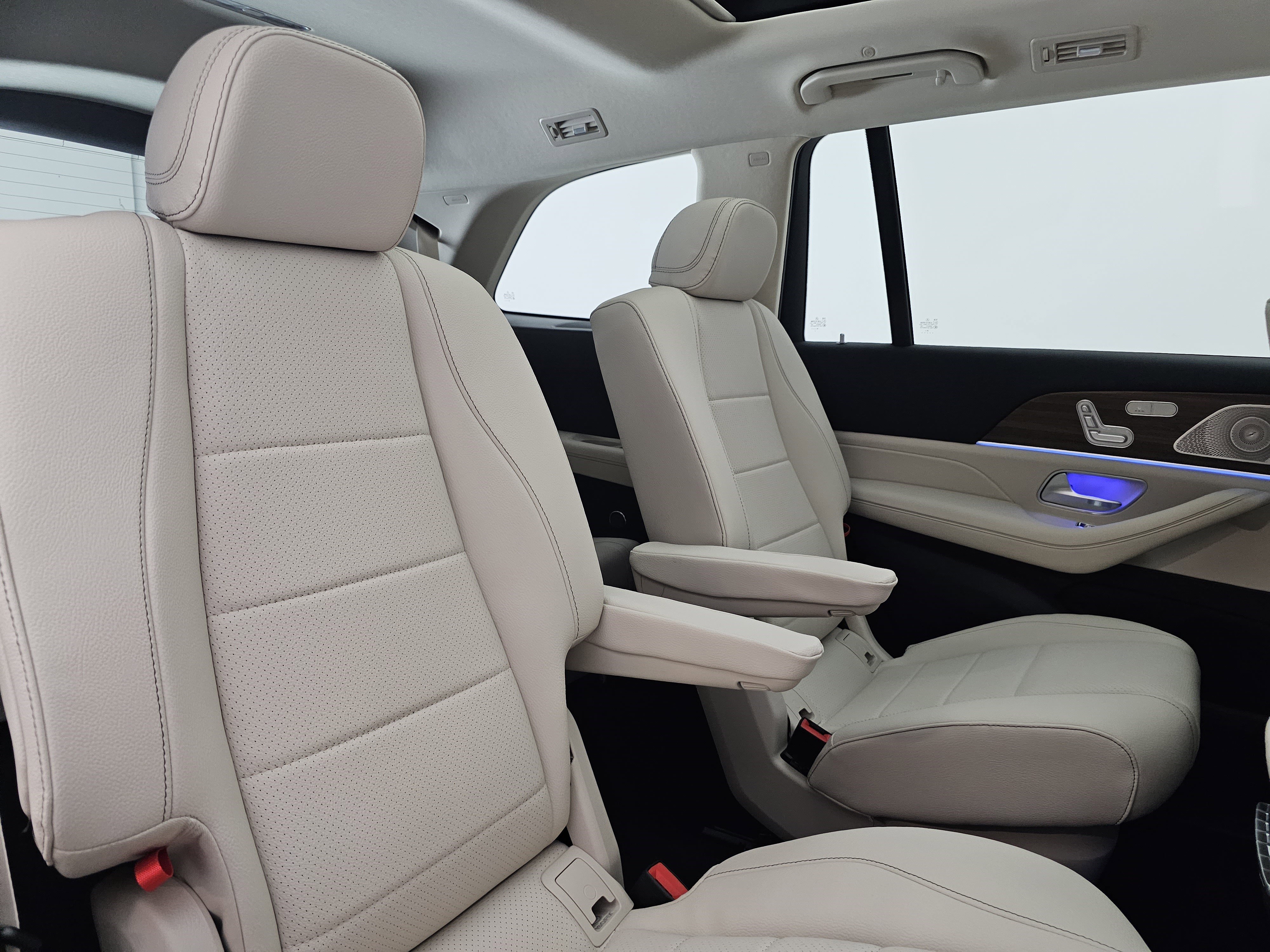 New 2026 Mercedes-Benz GLS 450 4MATIC image 22