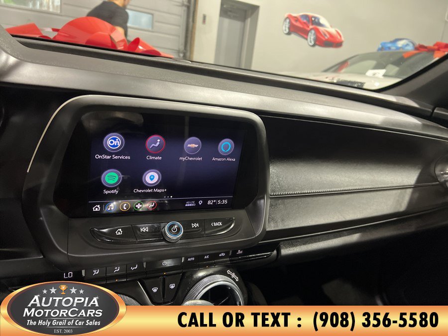 Used 2019 Chevrolet Camaro SS w/ Black Appearance Package RWD image 22