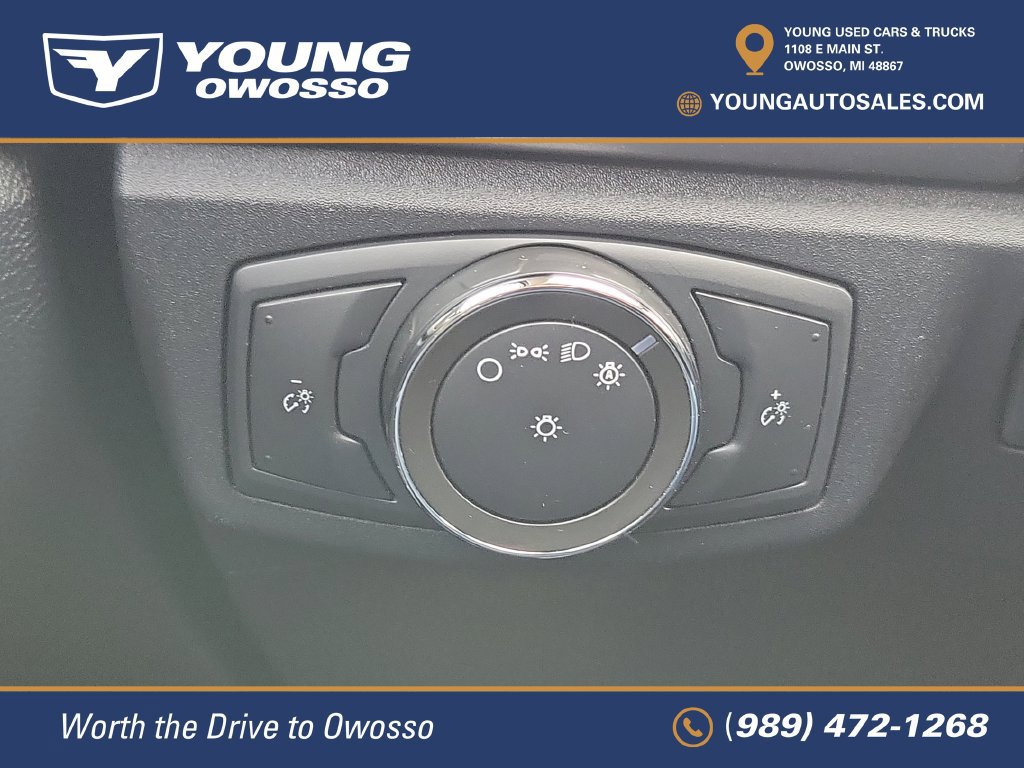 Used 2020 Ford Fusion SE FWD image 11