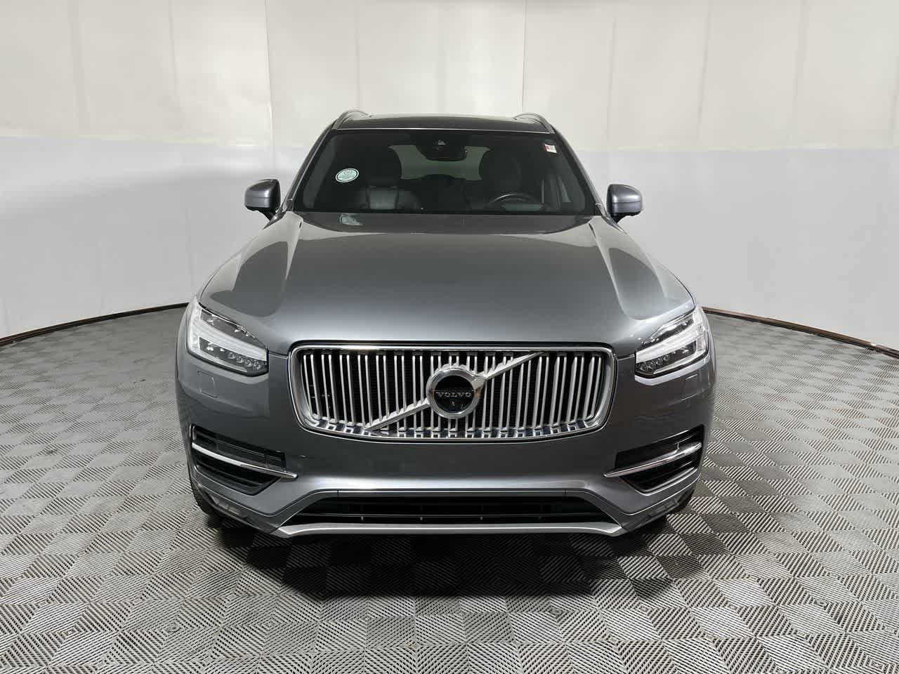 Used 2016 Volvo XC90 T6 Inscription w/ Protection Package Plus AWD/4WD image 3
