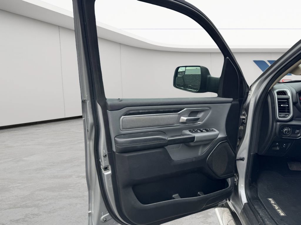 Used 2020 RAM 1500 Big Horn AWD/4WD image 9