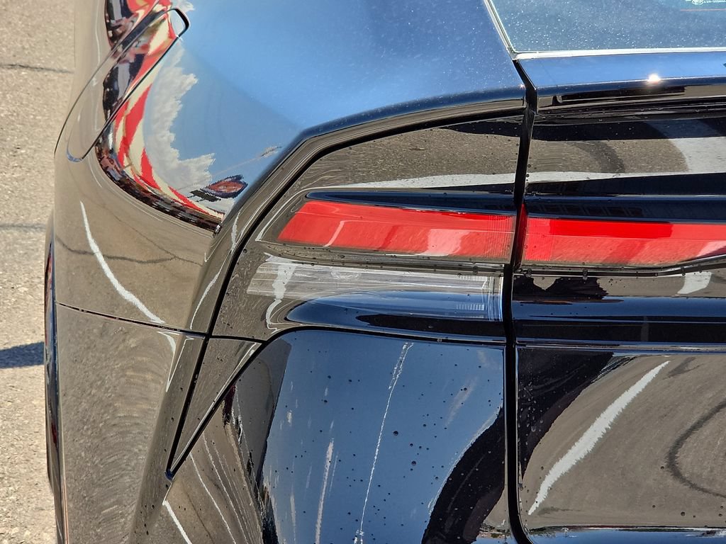 New 2027 Toyota Prius XLE FWD image 10