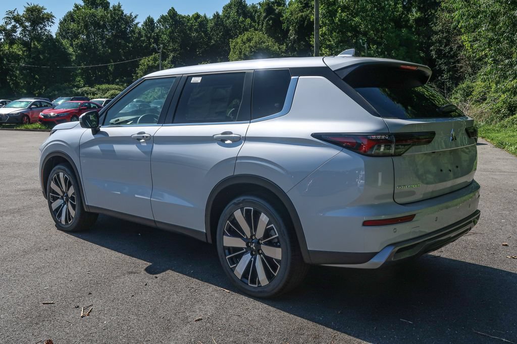New 2026 Mitsubishi Outlander SE FWD image 13