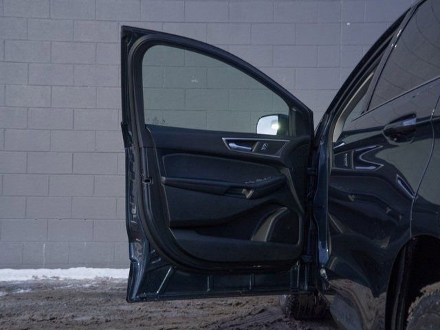 Used 2022 Ford Edge SEL image 15
