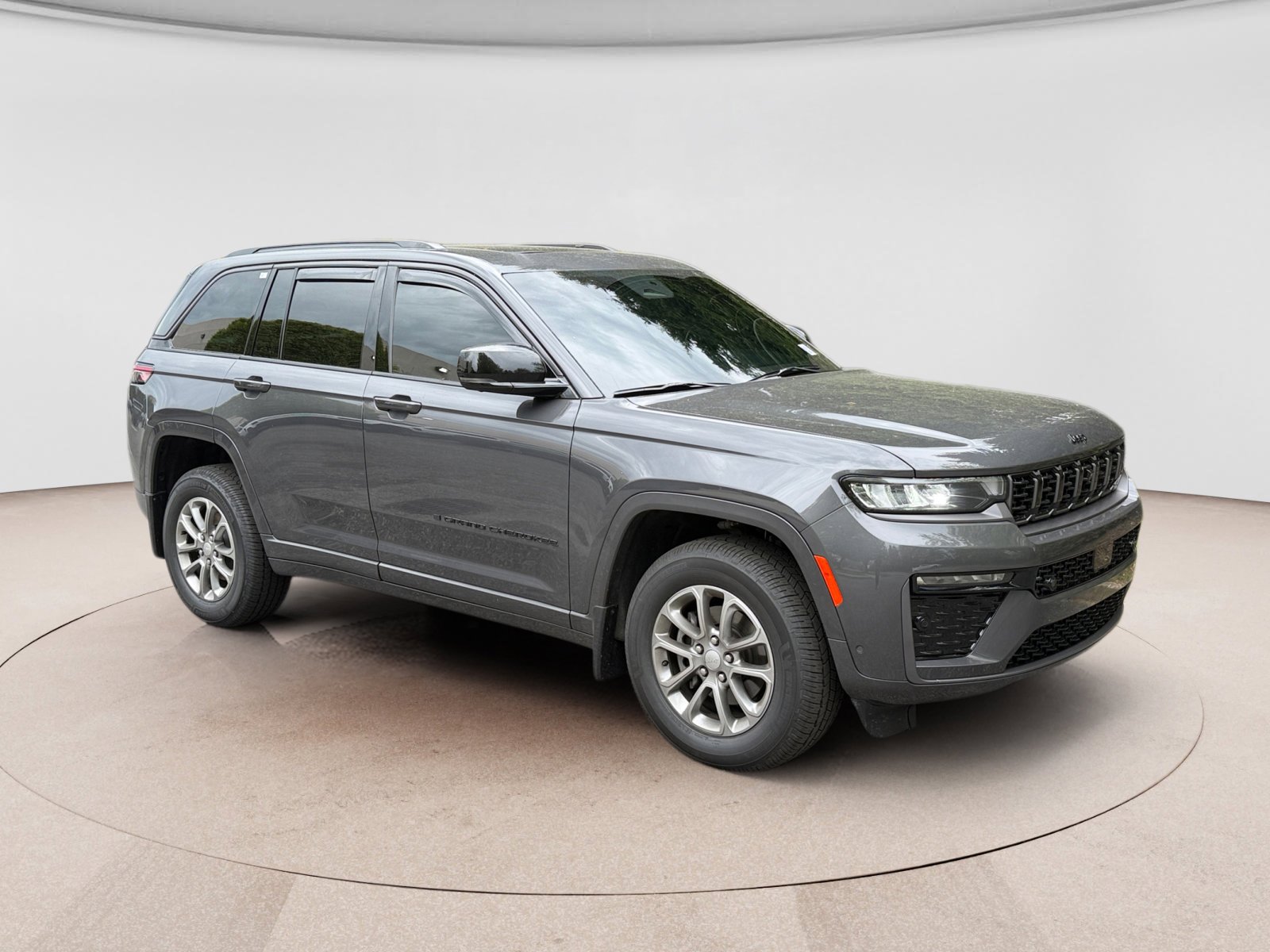 Used 2026 Jeep Grand Cherokee Limited AWD/4WD image 7