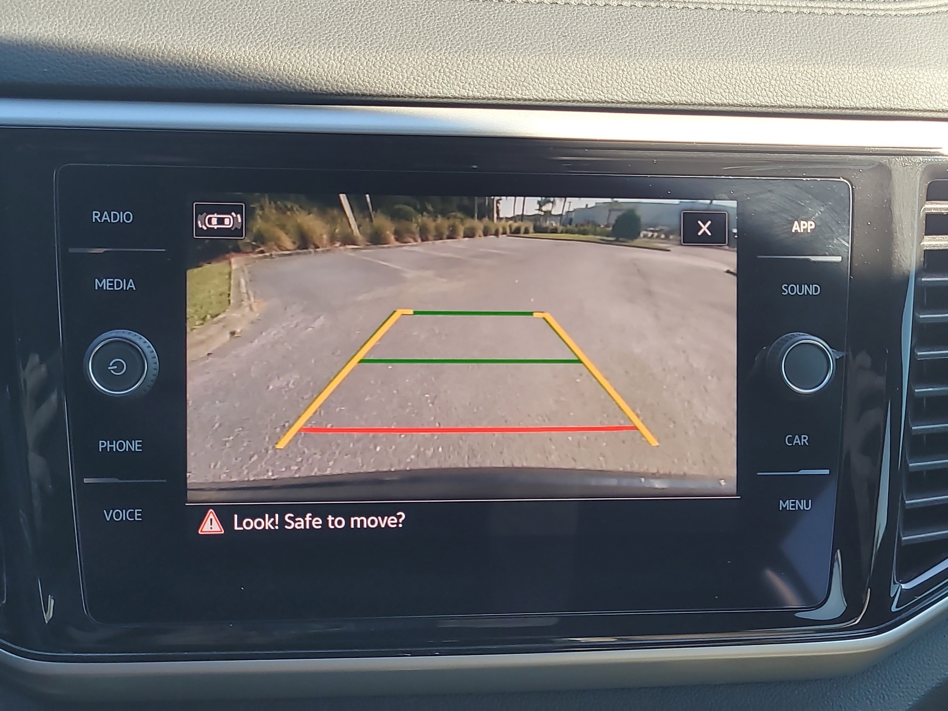 Used 2023 Volkswagen Atlas Cross Sport SE image 26