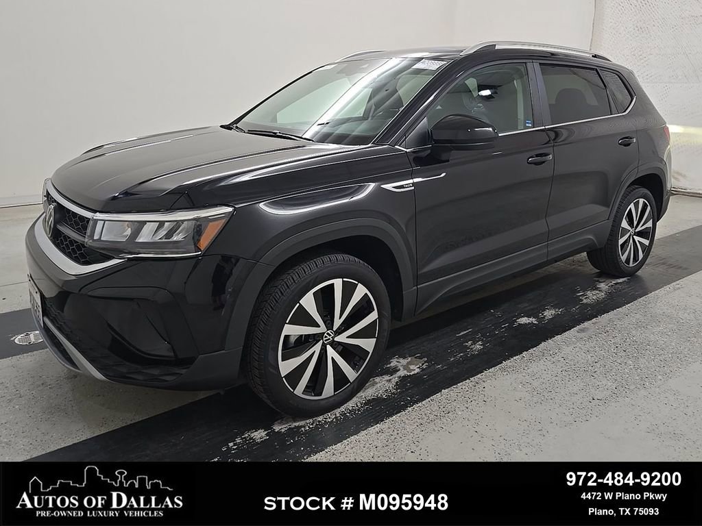 Used 2022 Volkswagen Taos SE w/ Driver Assistance Package FWD image 1