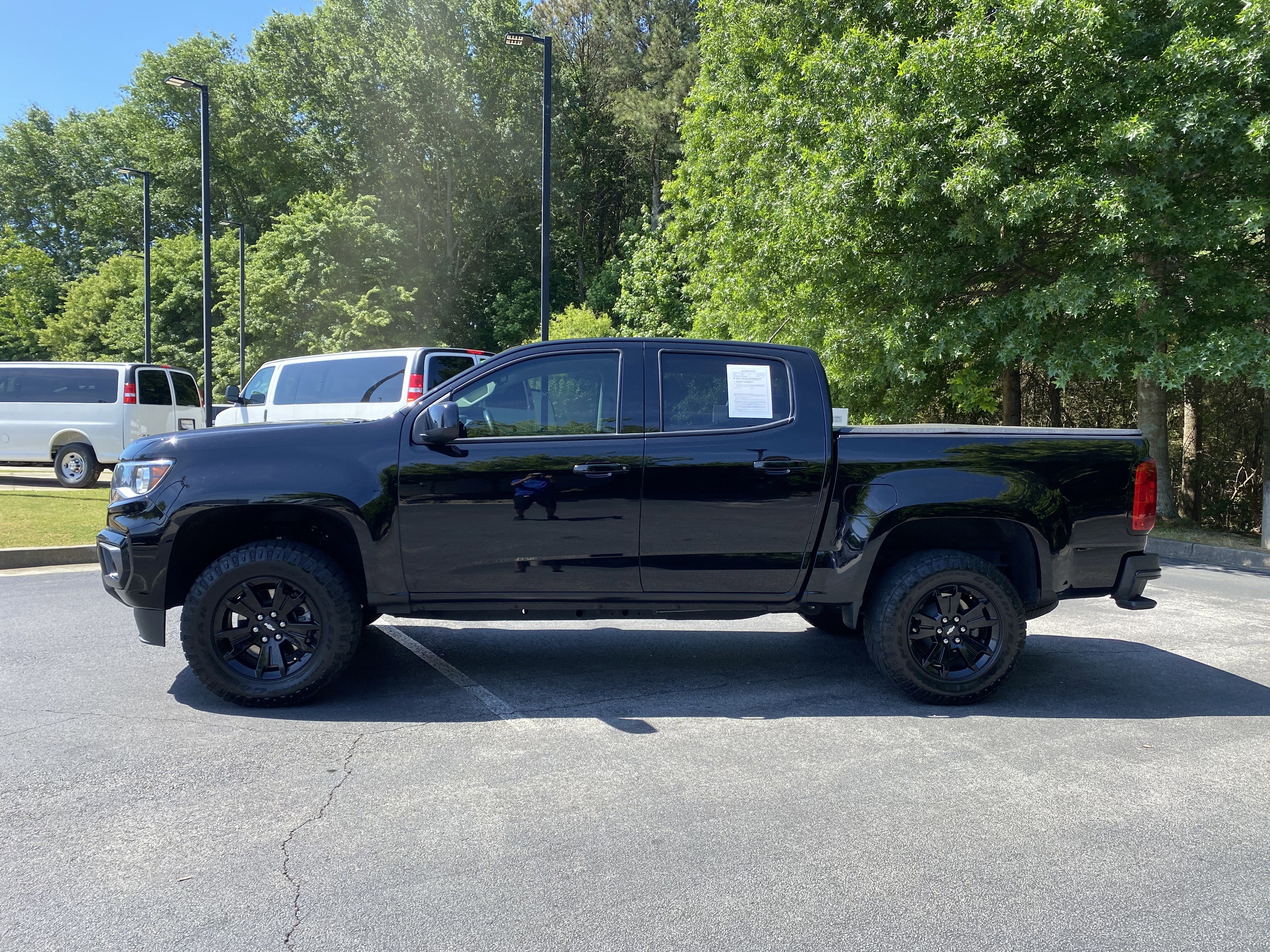 Used 2022 Chevrolet Colorado LT w/ Luxury Package RWD image 6