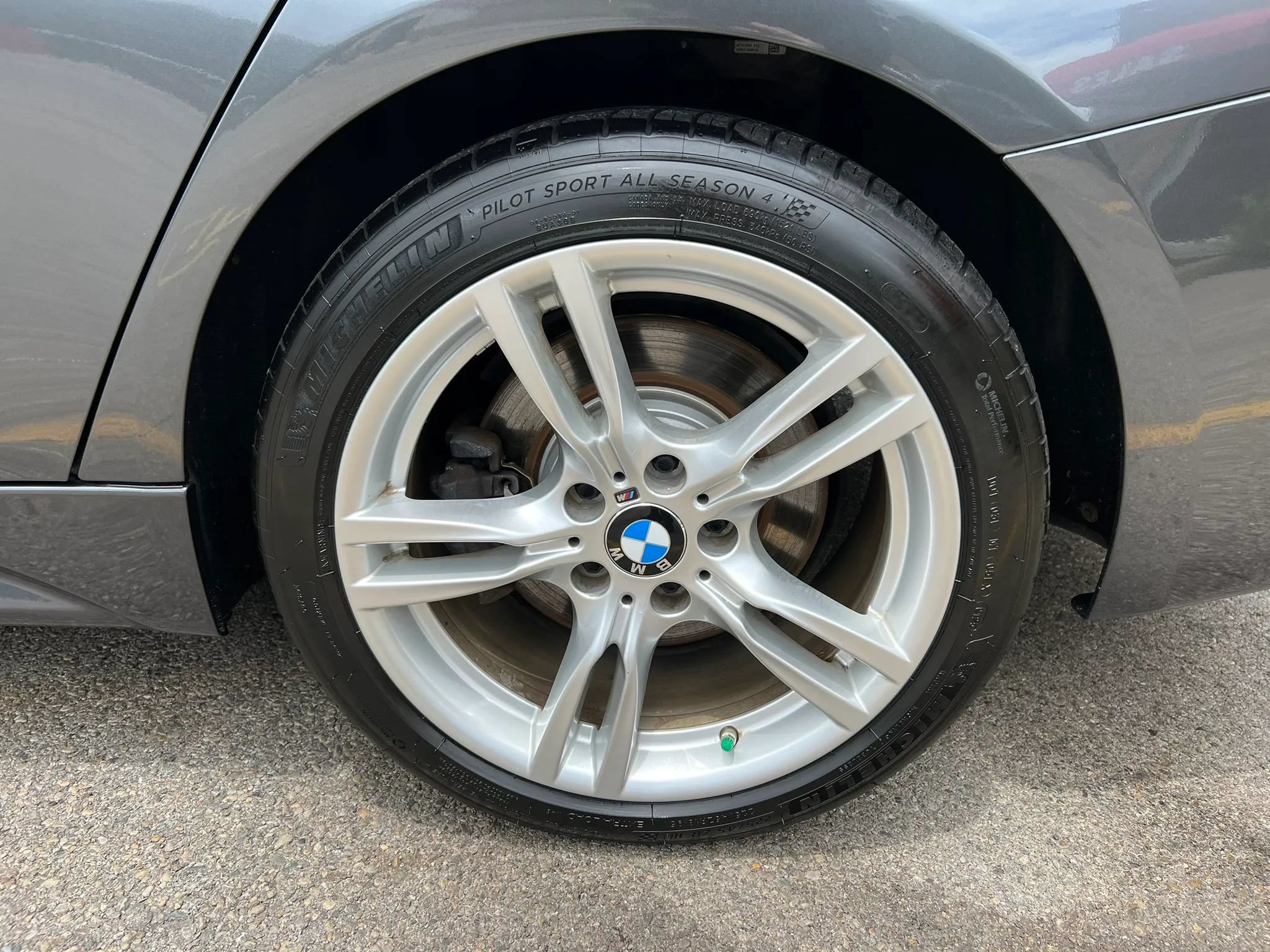 Used 2016 BMW 340i xDrive Sedan AWD/4WD image 12