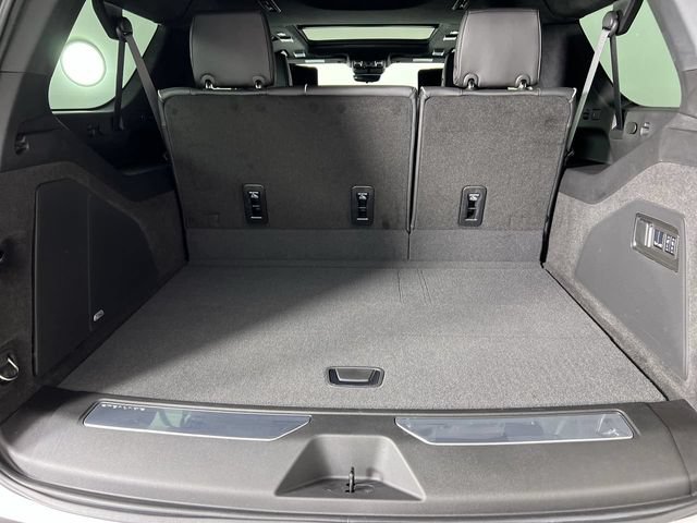 Certified 2024 Cadillac Escalade ESV Premium Luxury Platinum w/ Heavy-Duty Trailer Package AWD/4WD image 27